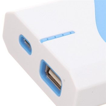 圣奇仕SM60宝石蓝色移动电源 6000mAh足量续航，通用型便携之选